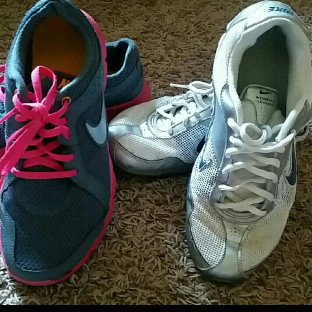 Nike Tennis shoes(2)